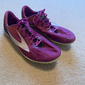 Brooks Mach 17 Spikes Size 10M